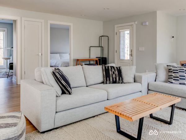 Hamptons Home 1020366