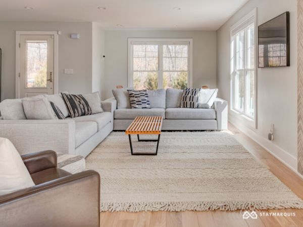 Hamptons Home 1020366