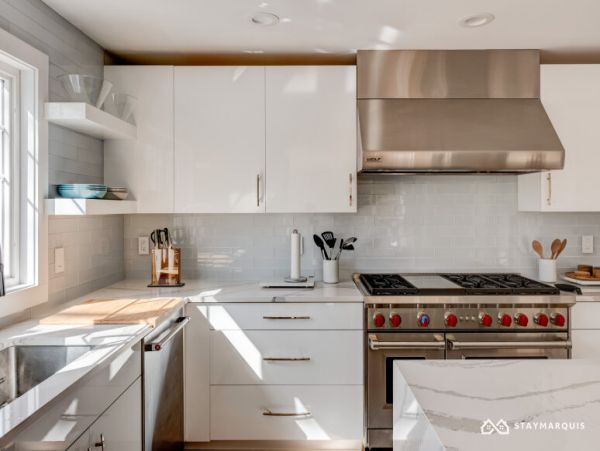 Hamptons Home 1020366