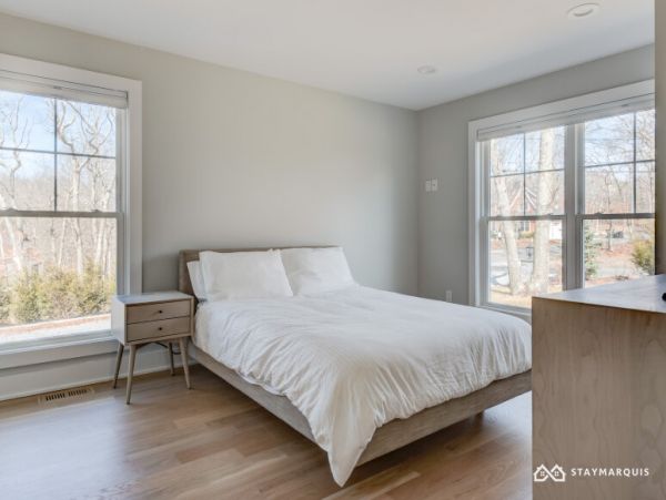 Hamptons Home 1020366