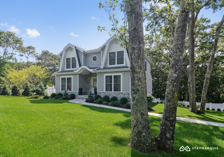 Hamptons Home 1020366