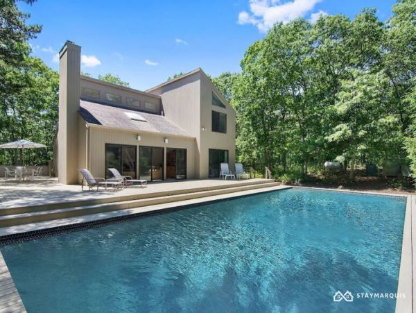 Hamptons Home 1020367