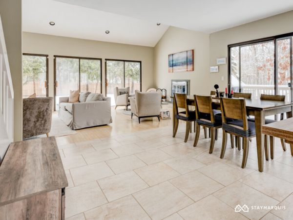 Hamptons Home 1020367