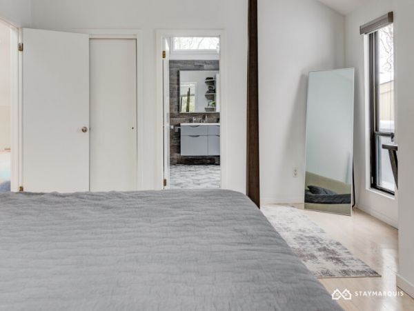 Hamptons Home 1020367