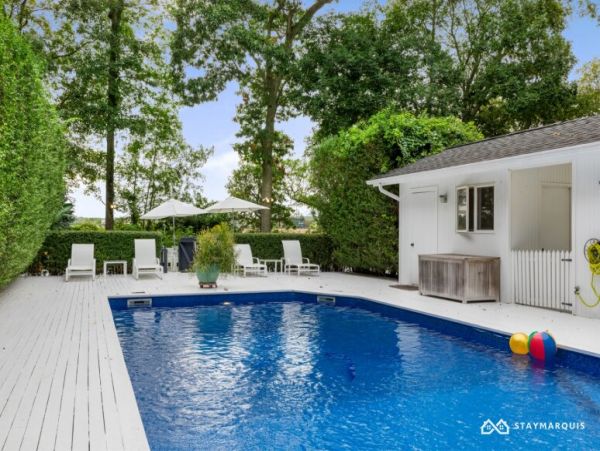 Hamptons Home 1020370