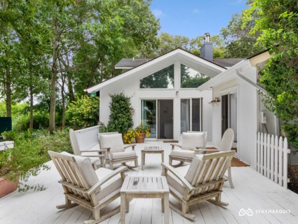 Hamptons Home 1020370