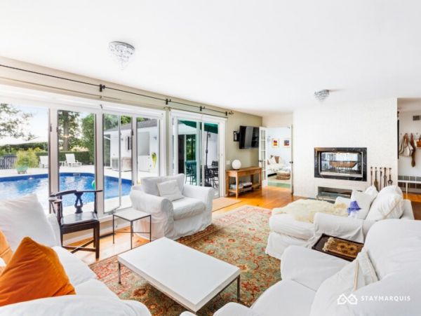 Hamptons Home 1020370