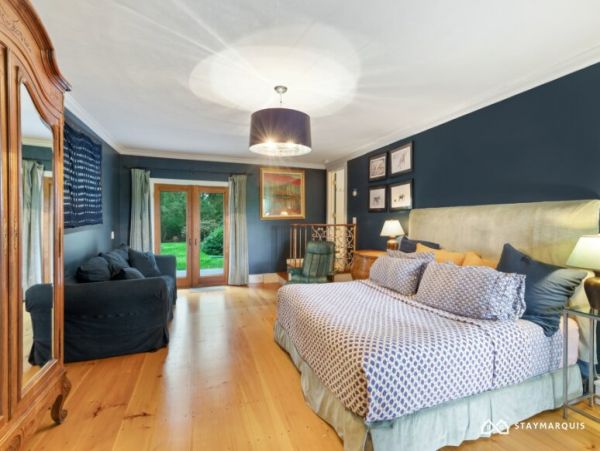 Hamptons Home 1020370