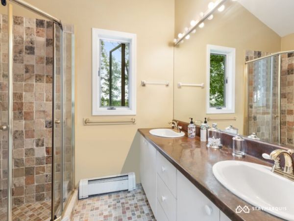 Hamptons Home 1020370