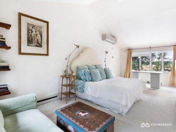 Hamptons Home 1020370
