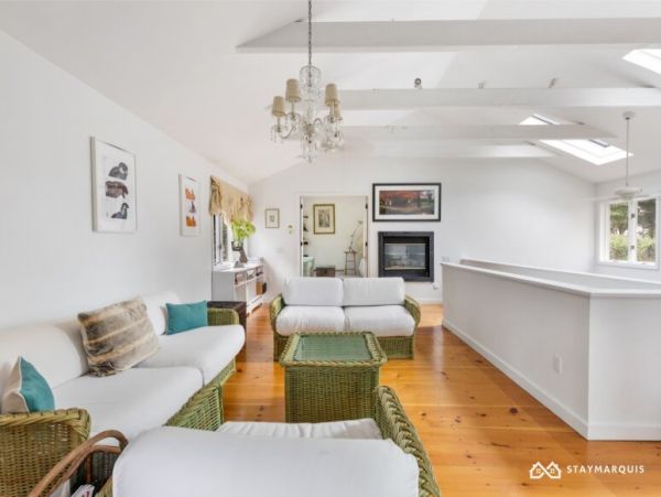 Hamptons Home 1020370