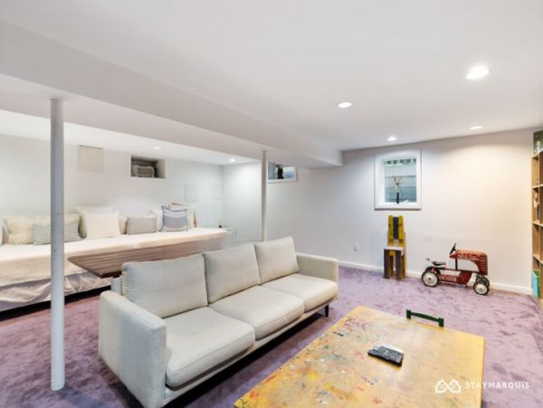 Hamptons Home 1020370