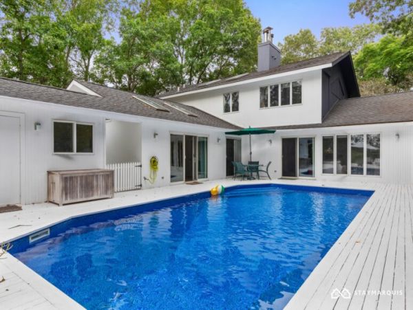 Hamptons Home 1020370