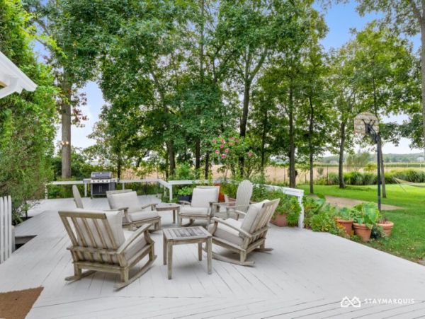 Hamptons Home 1020370