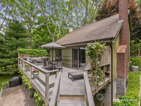 Hamptons Home 1020371