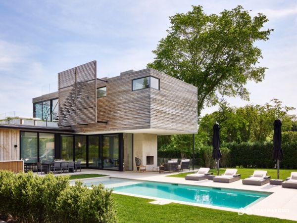 Hamptons Home 1020372