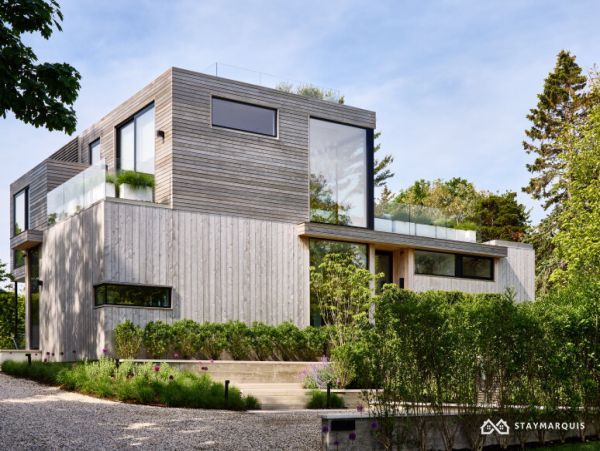 Hamptons Home 1020372
