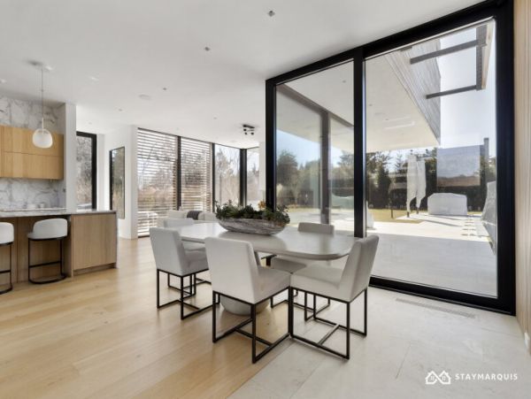 Hamptons Home 1020372