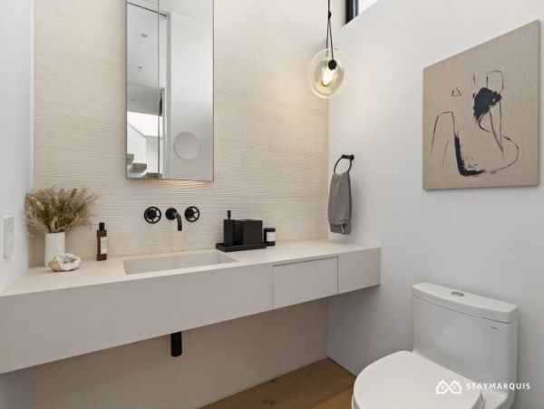 Hamptons Home 1020372