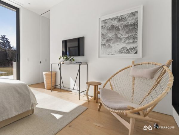 Hamptons Home 1020372