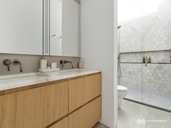 Hamptons Home 1020372