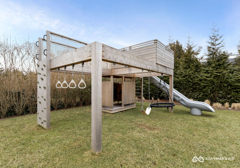 Hamptons Home 1020372