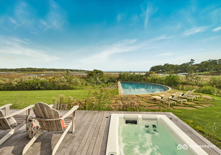 Hamptons Home 1020373