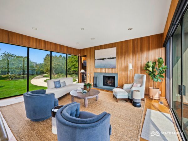 Hamptons Home 1020373