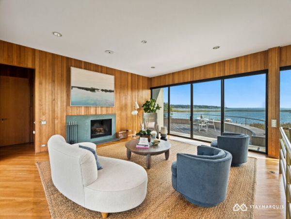 Hamptons Home 1020373