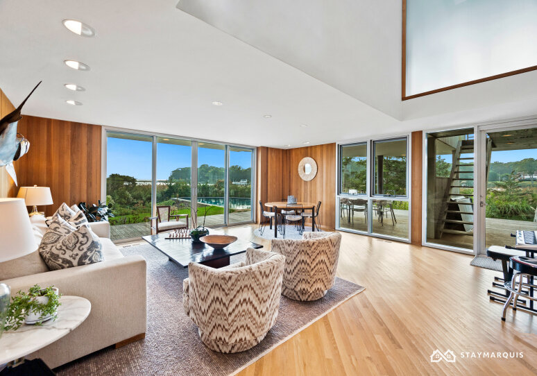 Hamptons Home 1020373