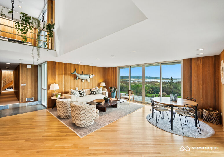 Hamptons Home 1020373
