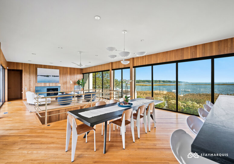 Hamptons Home 1020373
