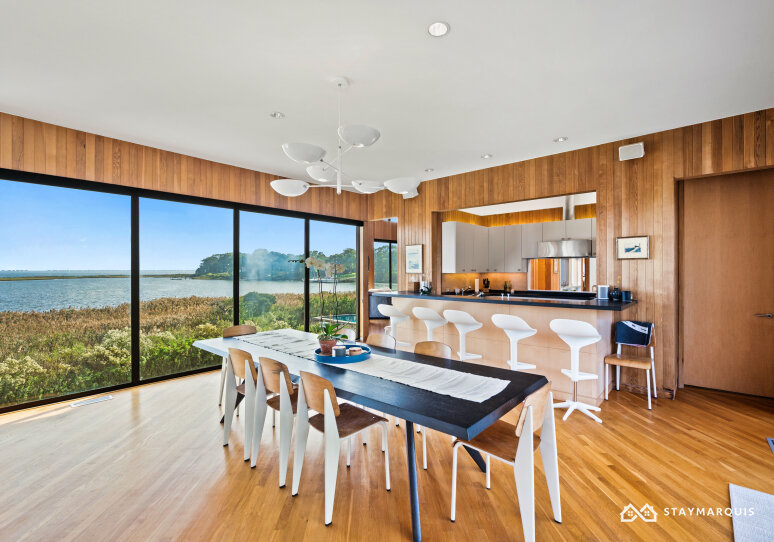 Hamptons Home 1020373