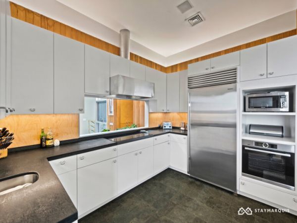 Hamptons Home 1020373