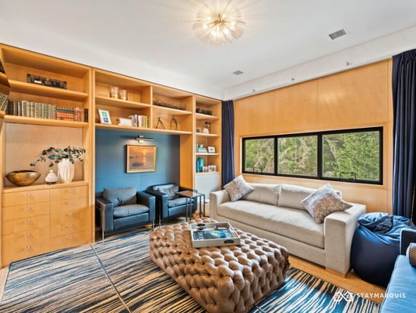Hamptons Home 1020373