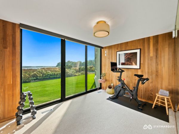 Hamptons Home 1020373