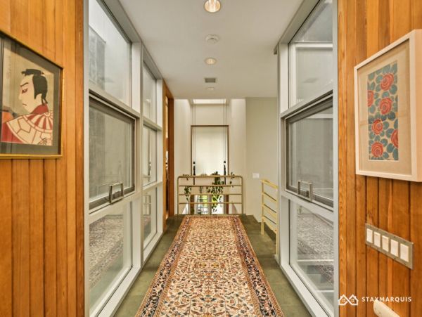 Hamptons Home 1020373