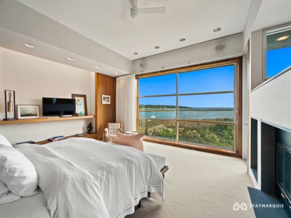 Hamptons Home 1020373