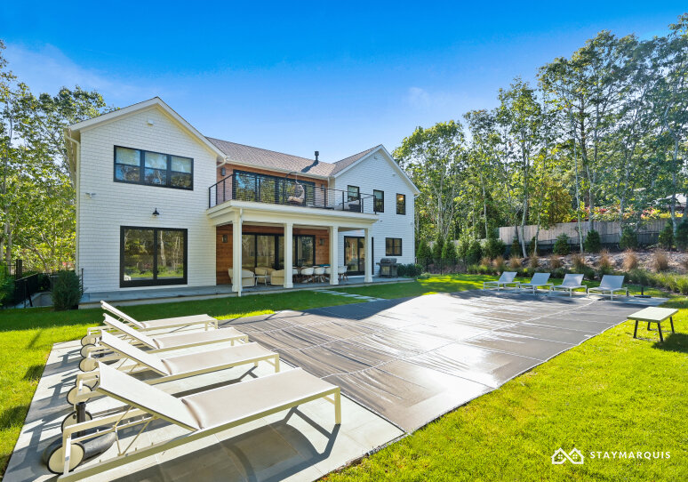Hamptons Home 1020374
