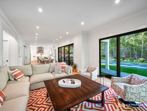 Hamptons Home 1020374