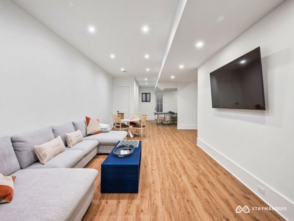 Hamptons Home 1020374