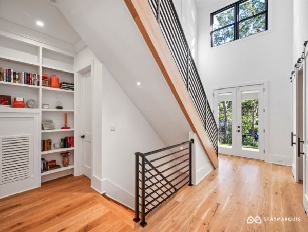 Hamptons Home 1020374