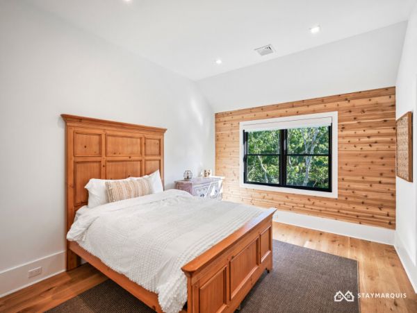Hamptons Home 1020374