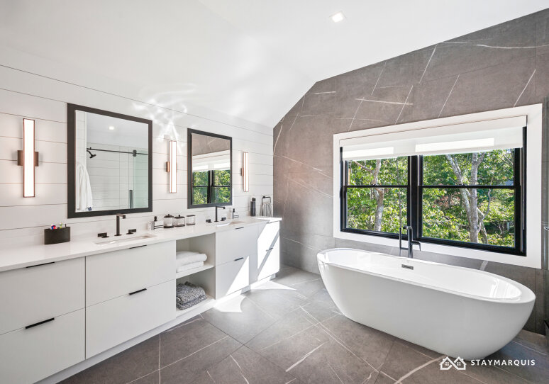 Hamptons Home 1020374