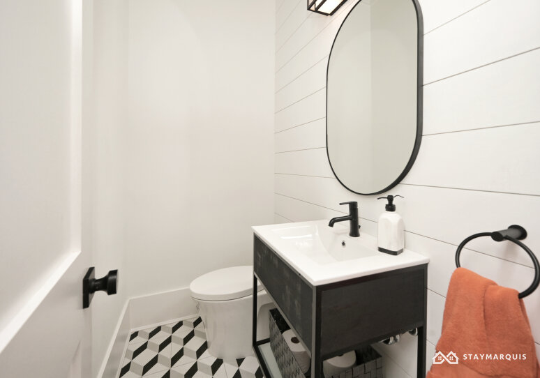 Hamptons Home 1020374