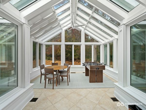 Hamptons Home 1020375