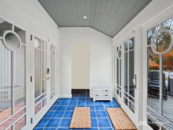 Hamptons Home 1020375