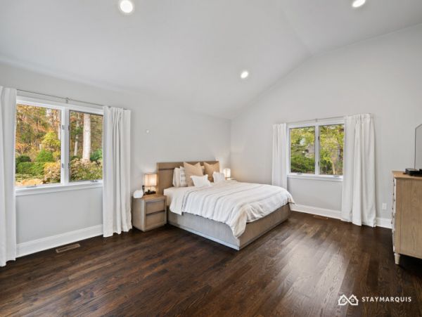 Hamptons Home 1020375