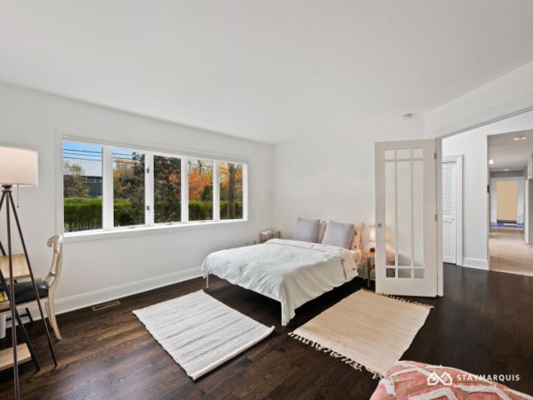 Hamptons Home 1020375