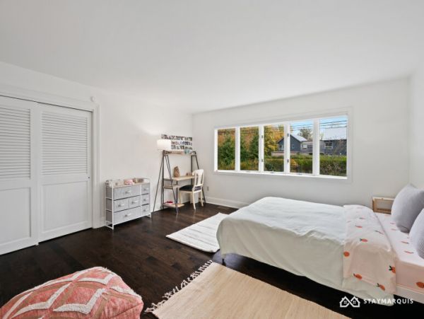 Hamptons Home 1020375